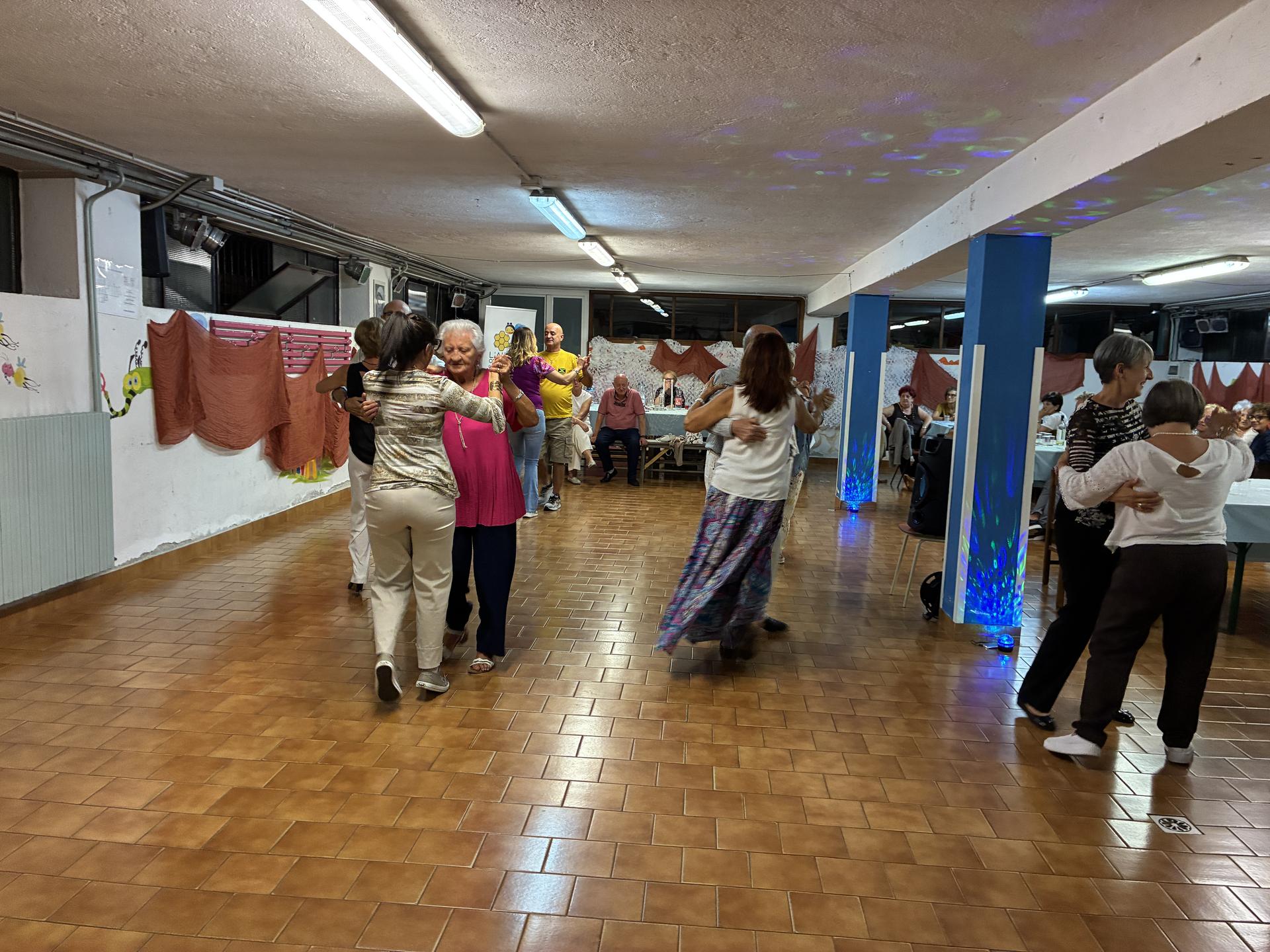 CENA CON BALLO - 10° COMPLEANNO L'ALVEARE 